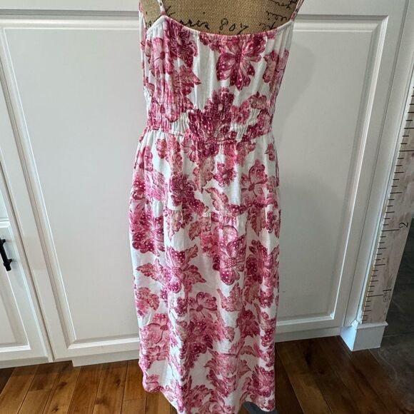 Floral Pink and White Dress. The perfect blend of linen rayon. - Picture 3 of 5